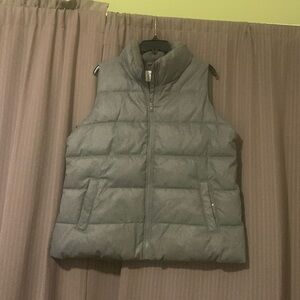 Women’s Old Navy Gray Puffer Vest Size Large